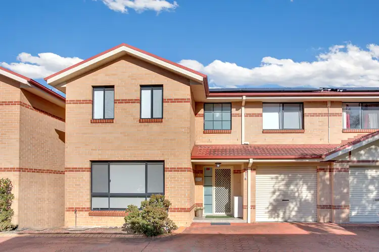 4/10 Lovegrove Drive, Quakers Hill NSW 2763