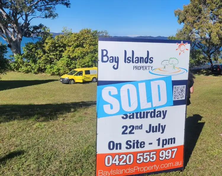 39 Oomool st, Macleay Island QLD 4184