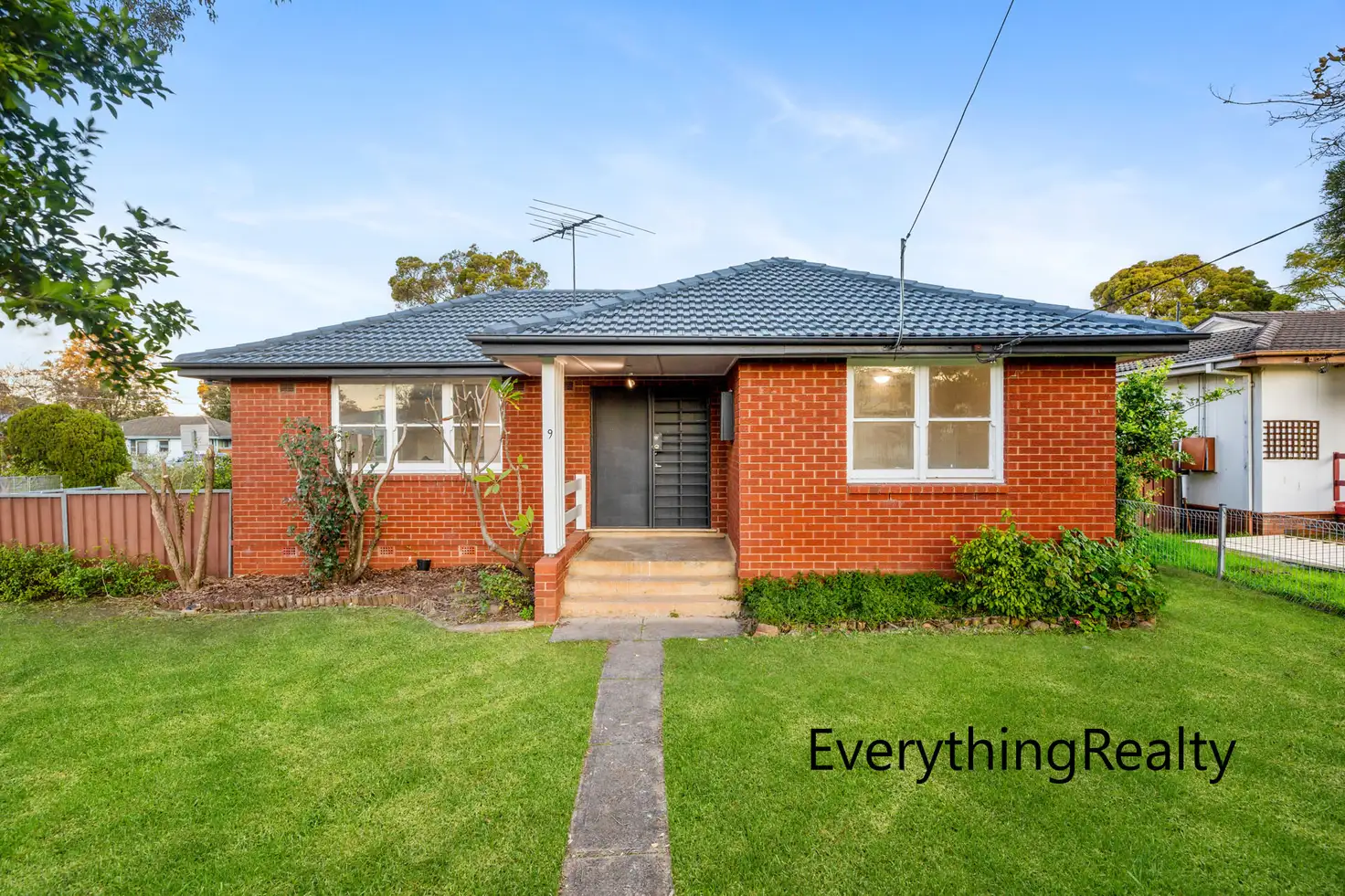 Main view of Homely house listing, 9 Mariana Crescent, Lethbridge Park NSW 2770