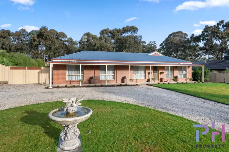 76 Pioneer Drive, Maiden Gully VIC 3551