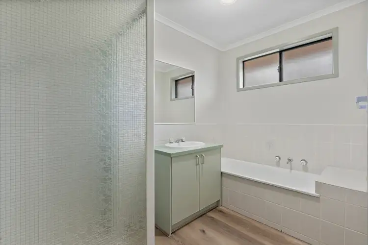 Fifth view of Homely unit listing, 2/9 Rhyl Close, Endeavour Hills VIC 3802