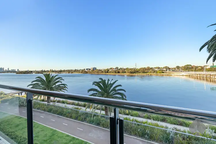 E302/70 Canning Beach Road, Applecross WA 6153