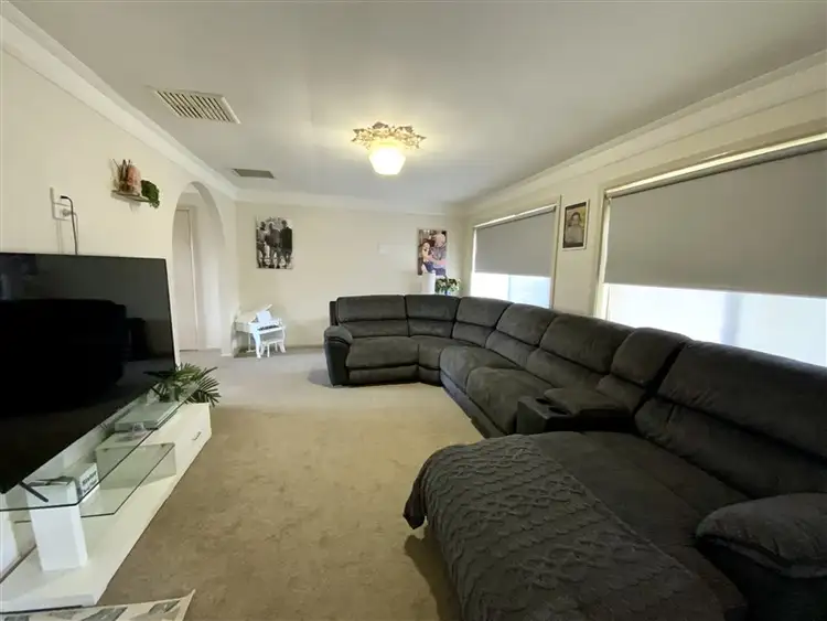 Fifth view of Homely house listing, 1 Eloora Place, Forbes NSW 2871