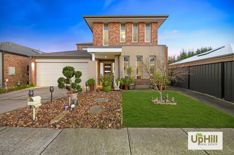 4 Morphetville Street, Clyde North VIC 3978