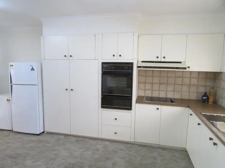 Fourth view of Homely house listing, 7 Elizabeth Avenue, Warracknabeal VIC 3393