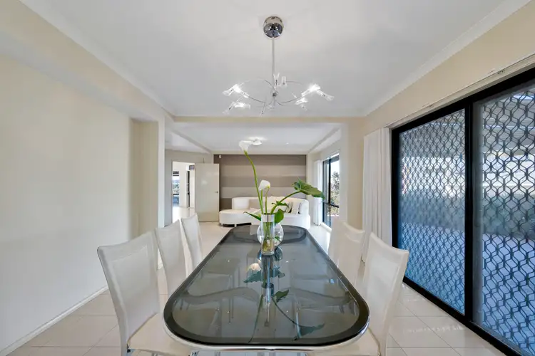 Fourth view of Homely house listing, 8 Landsborough Close, Endeavour Hills VIC 3802