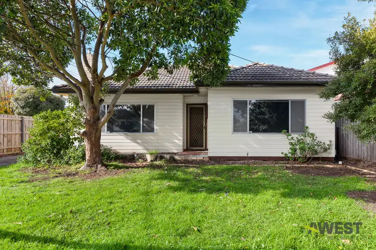 110 Bowes Avenue