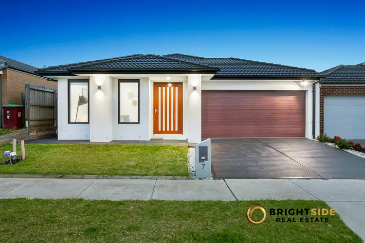 7 Salim Way, Clyde North VIC 3978