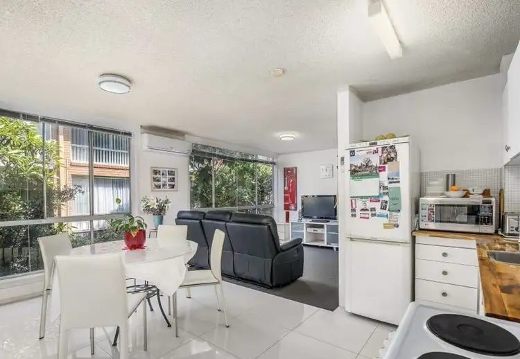 2/17 Darrambal Street, Surfers Paradise QLD 4217