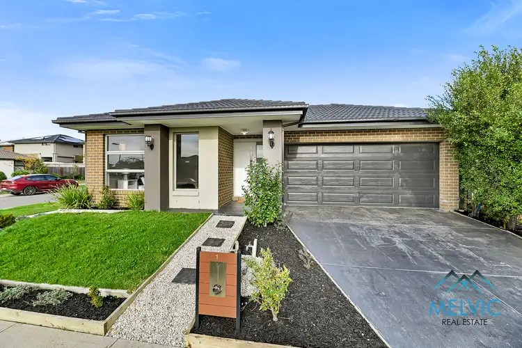 1 Fellowship Street, Clyde North VIC 3978