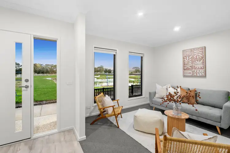 4 Nova Walk, Mount Duneed VIC 3217
