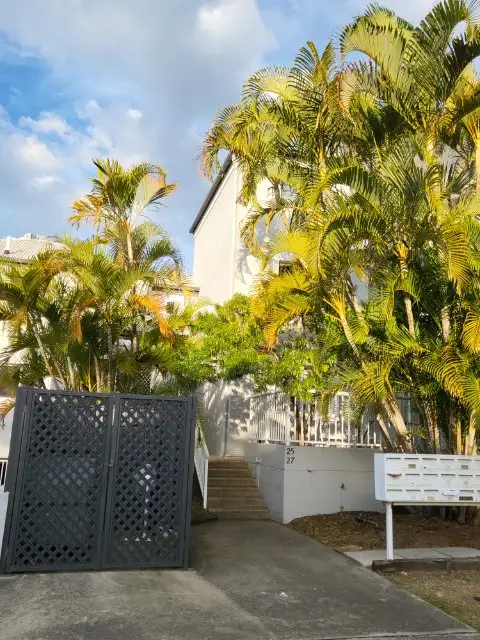 25 DARRAMBAL STREET