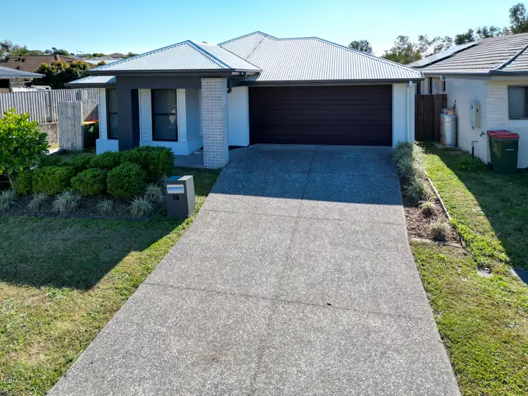 19 Wellington Place, Narangba QLD 4504