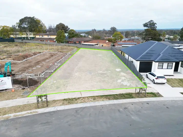 8 Janice Drive, Tahmoor NSW 2573