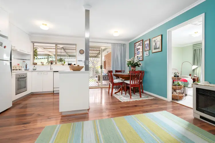 Seventh view of Homely house listing, 4 PRUJOY PLACE, West Albury NSW 2640