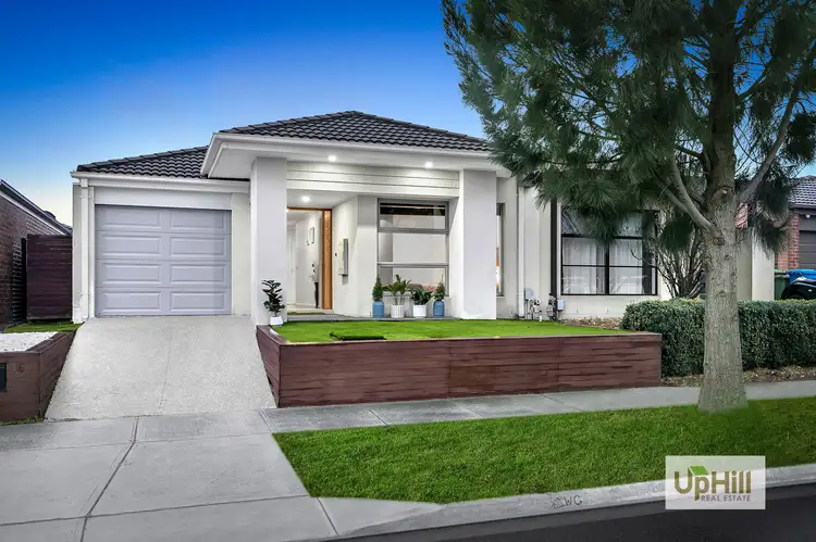 16 Jutland Close, Clyde North VIC 3978