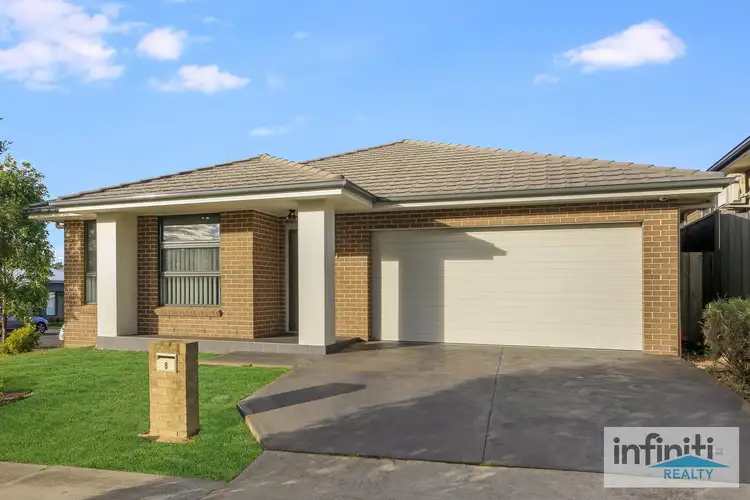 8 Smith Street, Oran Park NSW 2570