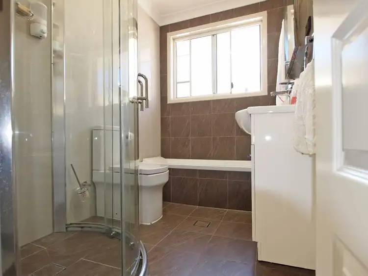 Seventh view of Homely house listing, 24 Henze Crescent, Claremont Meadows NSW 2747