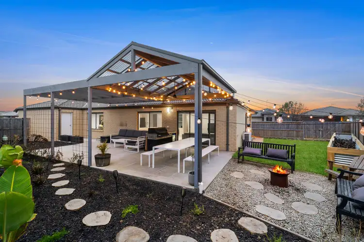 34 Bramley Avenue, Charlemont VIC 3217
