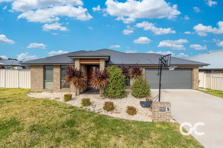 5 Clem McFawn Place, Orange NSW 2800
