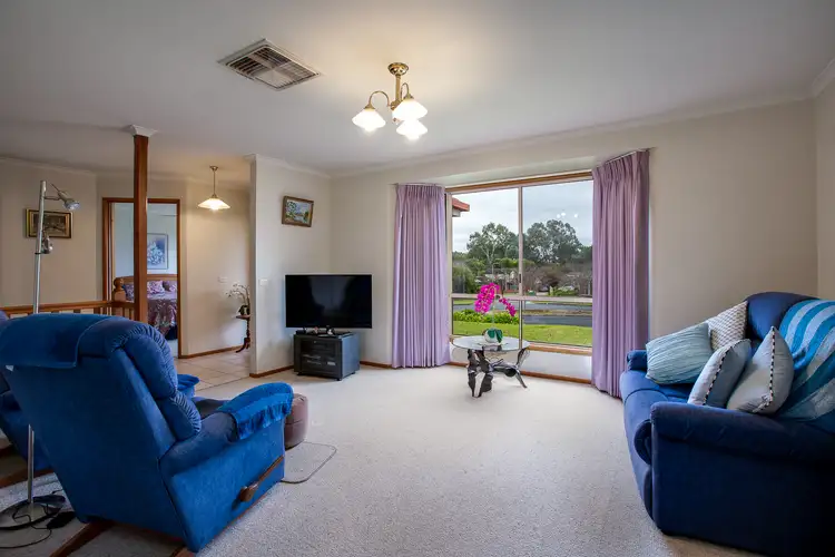 Second view of Homely house listing, 5 PINKERTON COURT, Wodonga VIC 3690