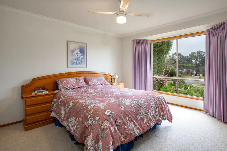 Sixth view of Homely house listing, 5 PINKERTON COURT, Wodonga VIC 3690