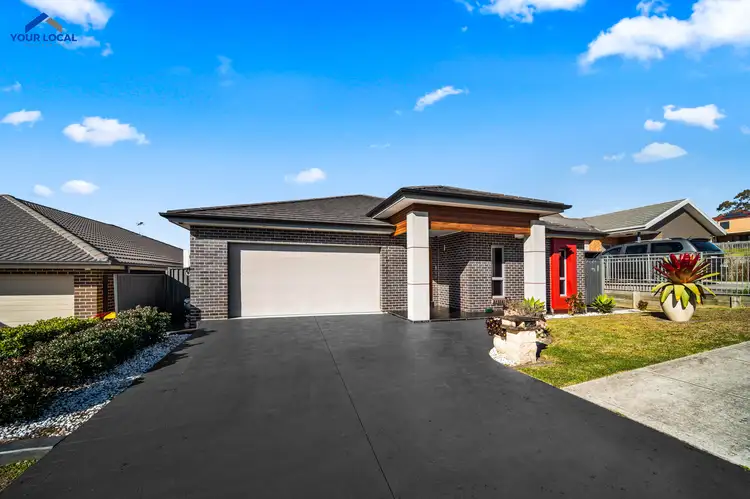 3 Pentland St
