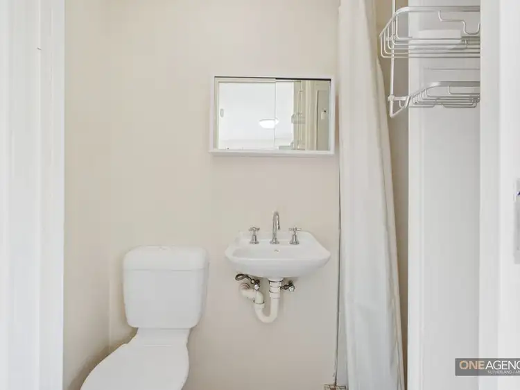 Fifth view of Homely flat listing, 117A Glencoe Street, Sutherland NSW 2232