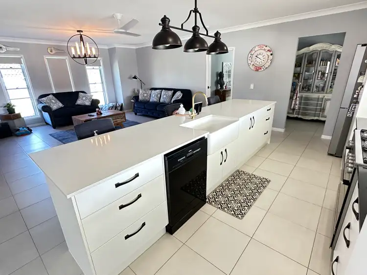 Sixth view of Homely house listing, 2 Periwinkle Crescent, Toogoom QLD 4655