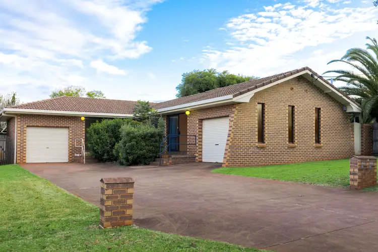10 Clive Crescent, Darling Heights QLD 4350