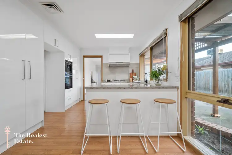 15 Turtur Close, Mill Park VIC 3082