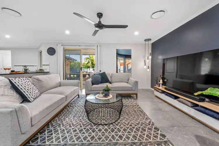 11 Southerden Drive, North Lakes QLD 4509