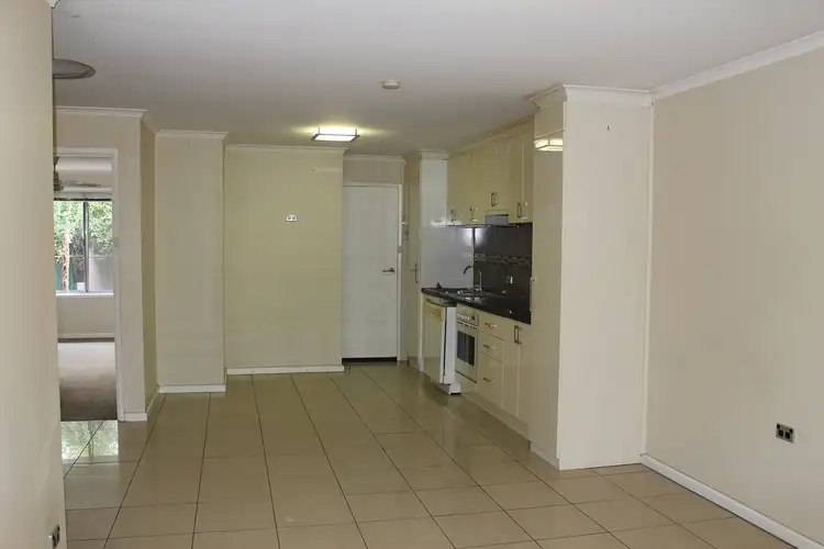 Third view of Homely unit listing, 2/718 East Street, East Albury NSW 2640
