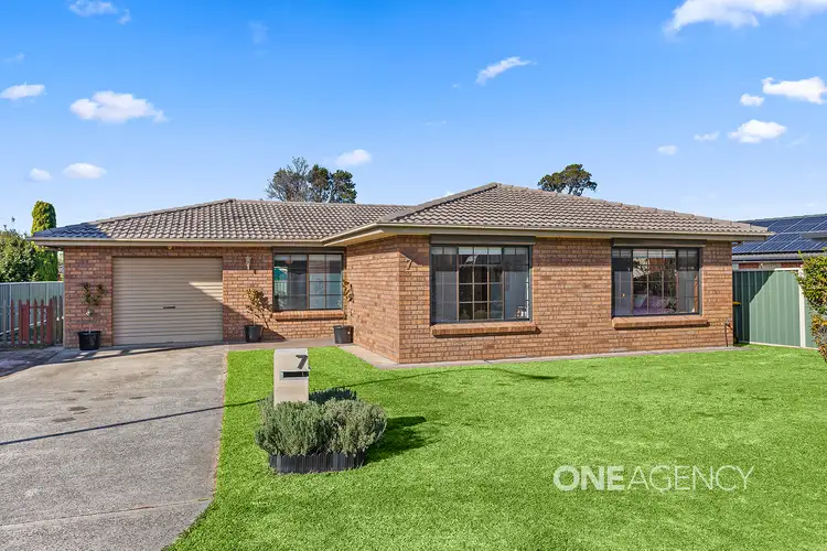 7 Meehan Close, Horsley NSW 2530