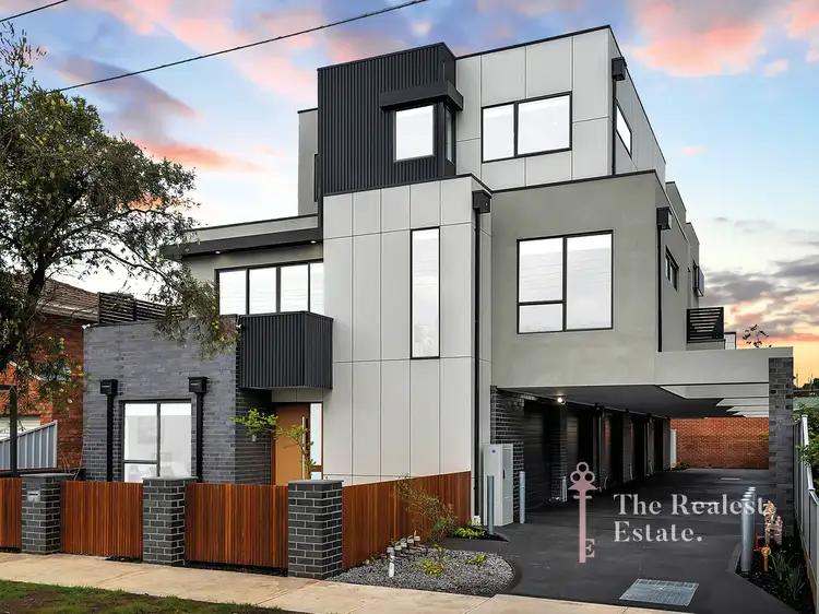 2/3 McCracken Avenue, Pascoe Vale VIC 3044