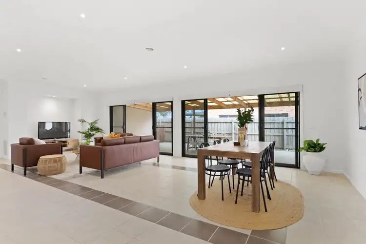 Sixth view of Homely house listing, 25 Venezia Way, Skye VIC 3977