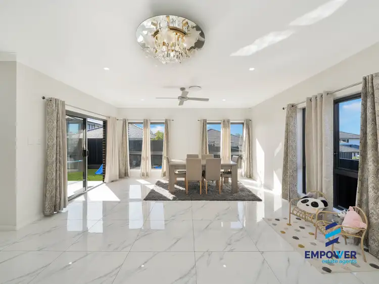 Fifth view of Homely house listing, 32 Glenroy Drive, Claymore NSW 2559