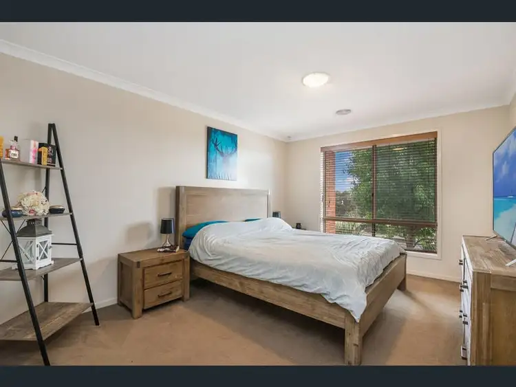 Fifth view of Homely house listing, 10 Tununga Circuit, Kangaroo Flat VIC 3555