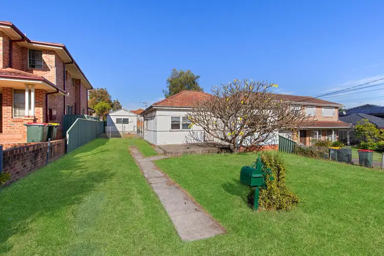 18 Edna Avenue, Merrylands NSW 2160