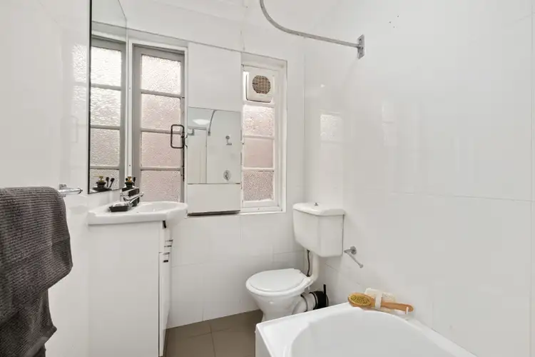 Fifth view of Homely apartment listing, 5/21 Wellington Street, Bondi NSW 2026