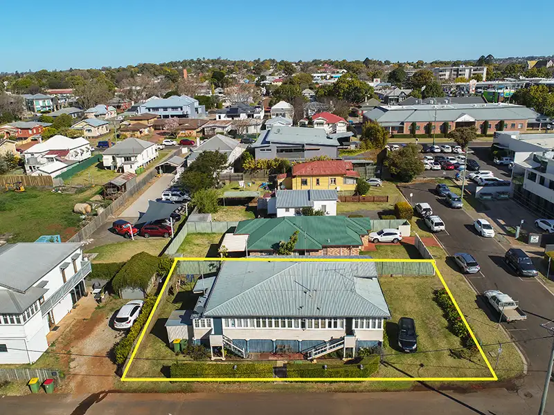 Main view of Homely block of units listing, 6a William Street, Toowoomba City QLD 4350