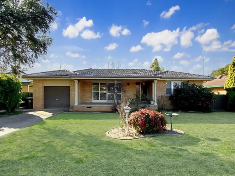 9 Scrivener Street, Forbes NSW 2871