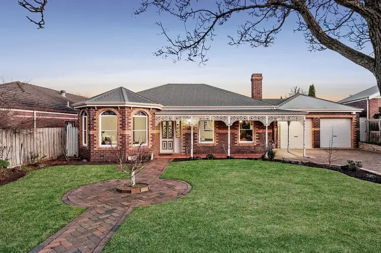 5 Percy Jones Court, Highton VIC 3216