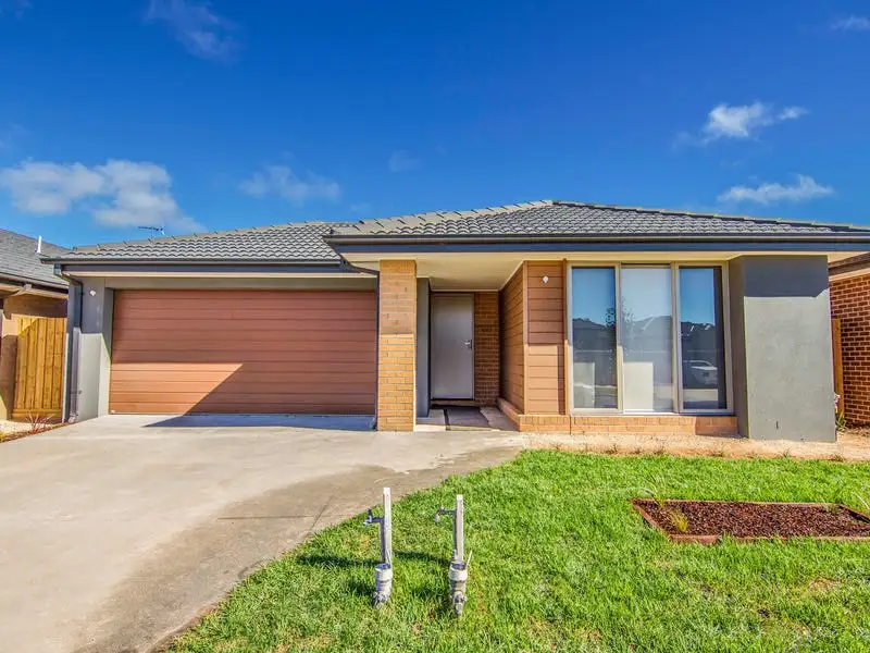 Main view of Homely house listing, 18 Flanagan Close, Armstrong Creek VIC 3217