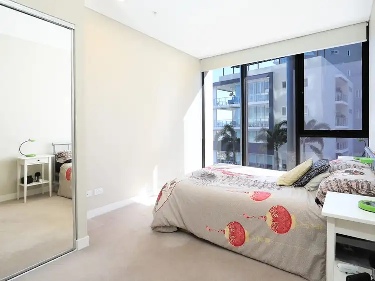 Second view of Homely apartment listing, 20208/37D Harbour Rd, Hamilton QLD 4007