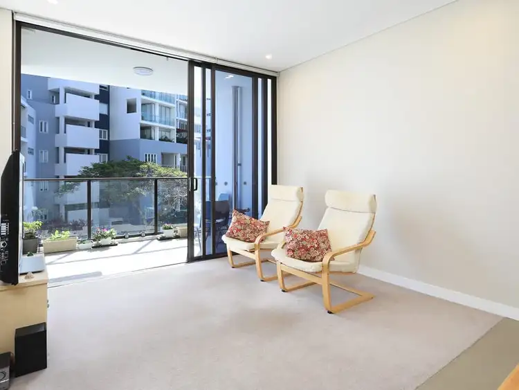 Third view of Homely apartment listing, 20208/37D Harbour Rd, Hamilton QLD 4007