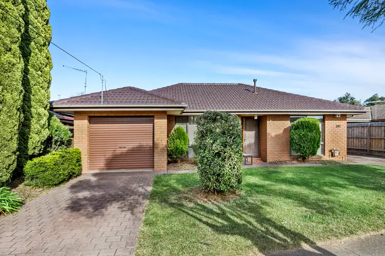 1/247 Greaves Street North, Werribee VIC 3030