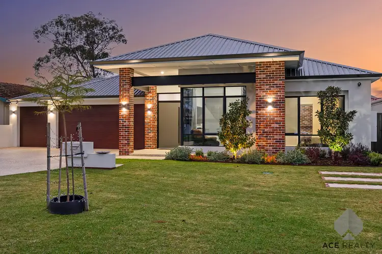 16 Gairloch Street, Applecross WA 6153