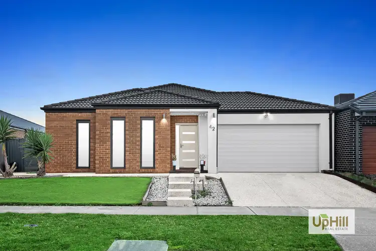 Main view of Homely house listing, 42 Genevieve Circuit, Cranbourne East VIC 3977