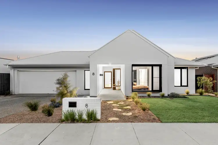 8 Pascal Crescent, Mount Duneed VIC 3217